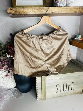 Joah Brown Silk Boxer Shorts • Sagebrush • S / M • MSRP: $248